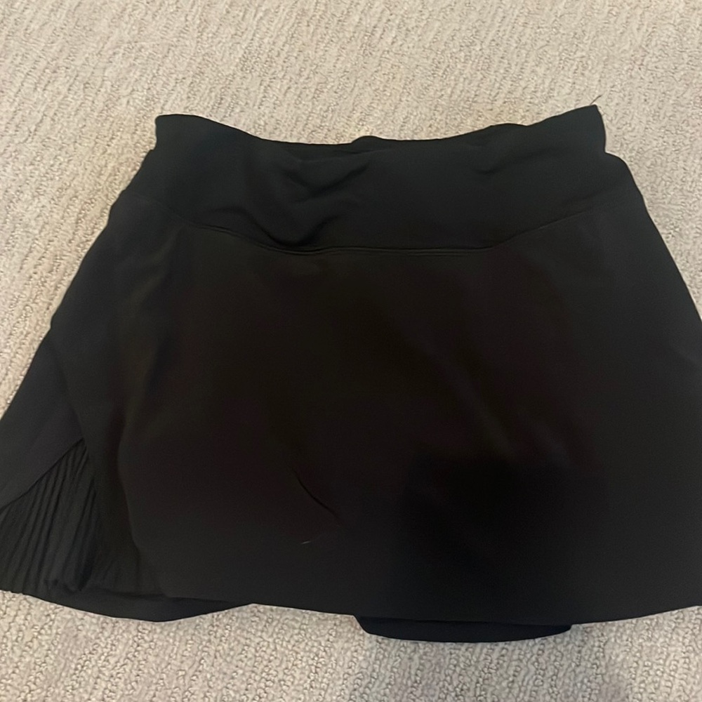Lululemon playoff the pleats